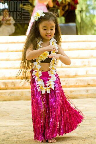 Little Hawaiian Girl Polynesian Dance Polynesian Culture Beautiful