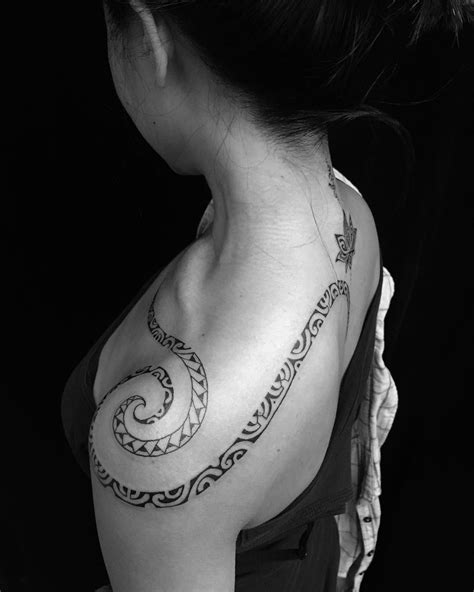 589 likes 19 comments genevieve dupre huahine tattoo on instagram “some tahitian flow and