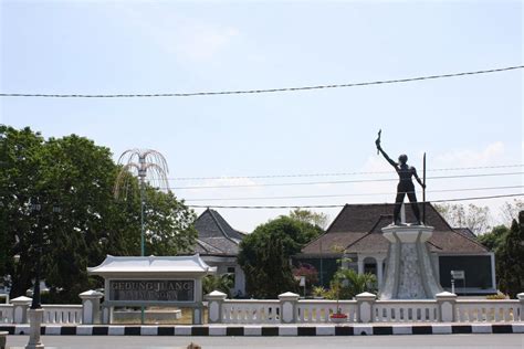 Gedung juang tambun dibangun dengan dua tahap oleh seorang baba bangsawan dan tuan tanah, khouw tjeng kee, luitenant der chinezen. Pakej Banda Aceh Sabang Indonesia RARE • Pakej Pelancongan