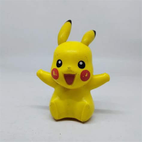 Figure Pokemon Pikachu Duduk Minus B On Carousell