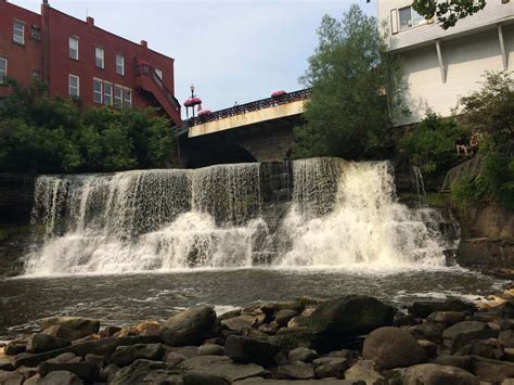 Visit Chagrin Falls An Elegant Lively Town With Unique Portage County