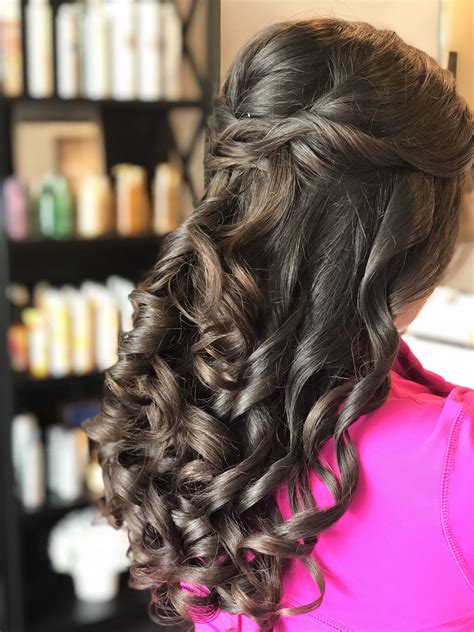 Bella Bombshells Curled Prom Hair Homecoming Hairstyles Prom Hair