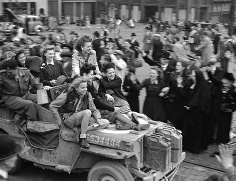 Liberation Of Paris 1944 This Was The Gis Reward For D Day From