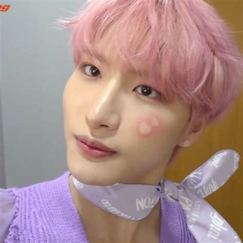 Seonghwa Ateez Icon Sky Aesthetic Kpop Aesthetic Kpop Fanart Favorite Person Pink Hair