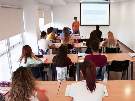 Aqui todas as aulas de inglês são grátis! Alquiler de aulas en Alicante - Salas de reuniones ...