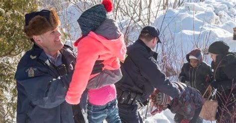 Asylum Seekers Fleeing Us Border Agents Receive Helping Hand From