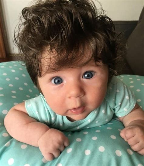 21 bebês cabeludos que fazem sucesso na internet dol