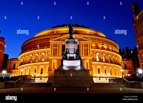 Night View Royal Albert Hall Hi Res Stock Photography And Images Alamy