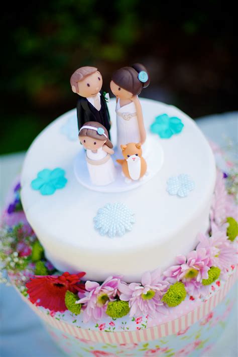 Shop quality cake toppers that come in all sorts of different shapes or colors and feature different personalized options. Wedding Cake Toppers