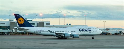 Lufthansa B744 Den Lufthansa Boeing 747 430 Reg D Abv Flickr