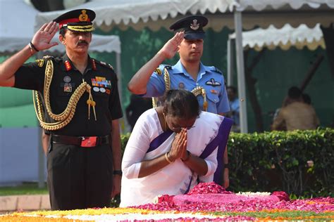 In Photos Pm Modi Leads Tributes To Mahatma Gandhi Lal Bahadur Shastri