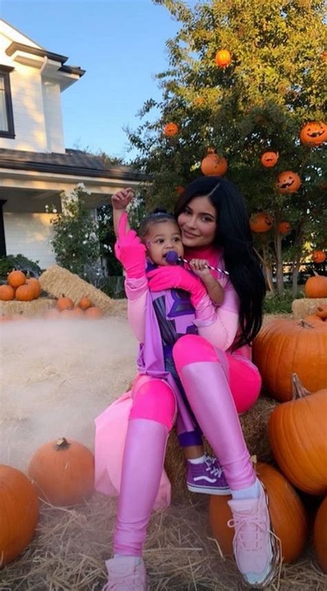 Inside Kylie Jenners Epic Halloween Party With Spooky Decor And Tons
