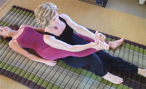 Introduction To Thai Yoga Massage With Kelly Scott The Glowing Body