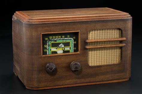 Hmv Wooden Radio
