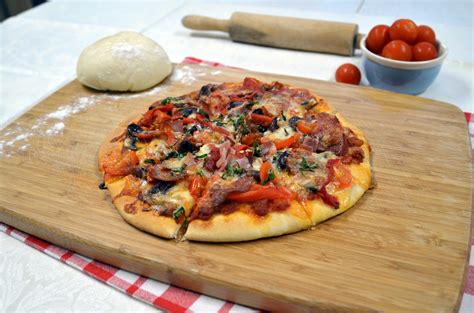 Homemade Italian Pizza Recipe For Home Simple Recipe