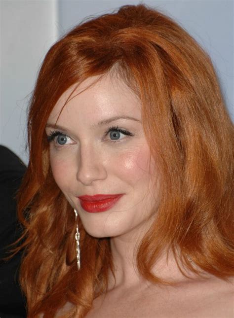 Christina Hendricks Long Red 1960s Hairstyle With Lazy Curls And Side