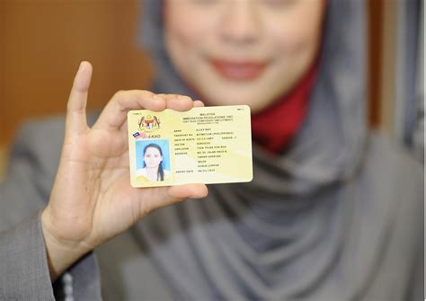 Visa is the largest creit card issuer in the united states. i-kad - photo credit printnasional.com.my - ExpatGo