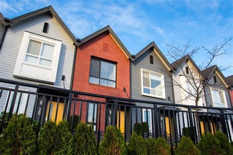 Folks who are active and always on the go may find townhouse living suits them better than owning a single family home. Townhouse vs. Duplex: Which Is the Better Real Estate ...