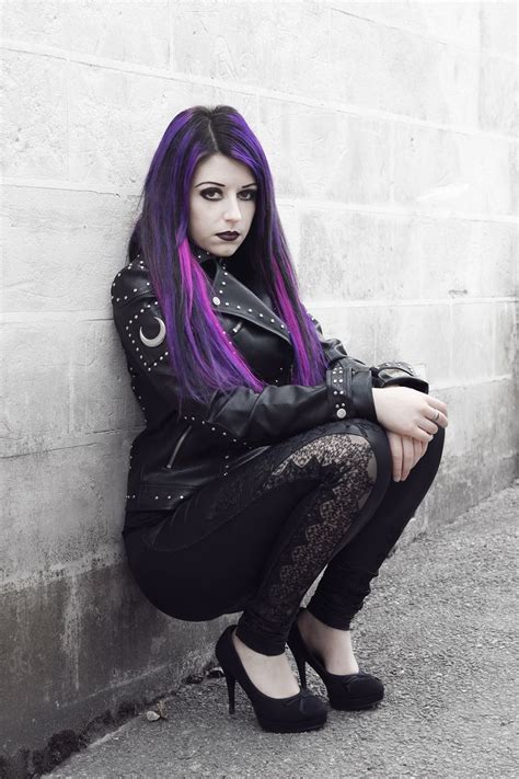 Purple Hair Anomaly Gothic Fashion Women Cute Goth Girl Model