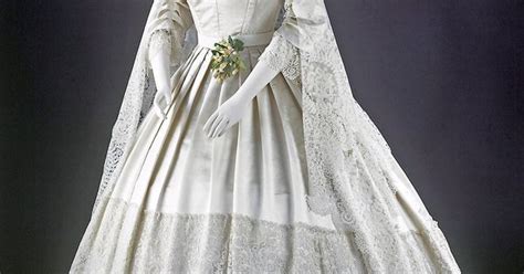 Welcome to bridal gown cleaning, preservation & restoration specialist. Find the best wedding gown preservation by learning how ...