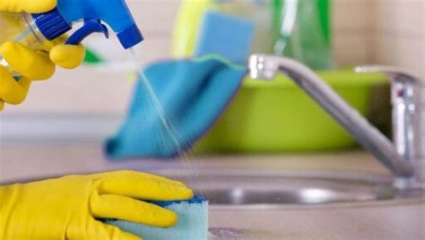 Cómo limpiar y desinfectar tu casa Evitar introducir el virus en casa