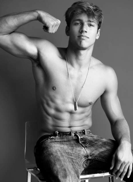 Your Chic Destination On Line Model Of The Day Kacey Carrig