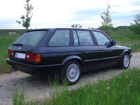 Jump to navigation jump to search. File:BMW E30 Touring CIMG5253.JPG - Wikimedia Commons