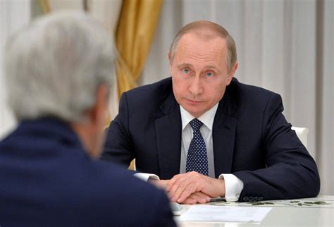 Nice Attack: Vladimir Putin Sends Condolences to 'Dear Francois'