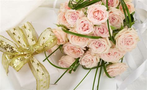 Hintergrundbilder Rosen Blumen Strauß Dekoration Geschenk Bogen