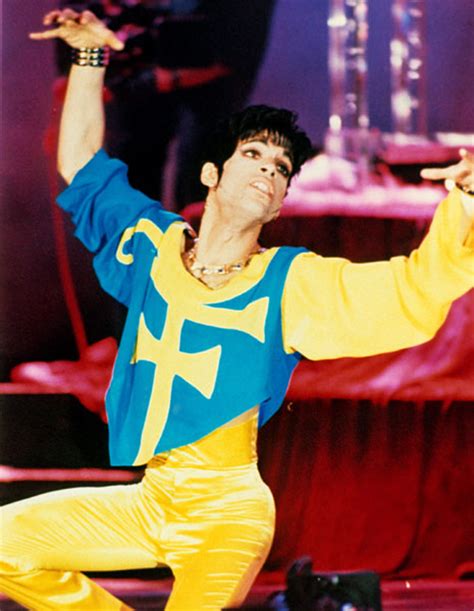 Prince rogers nelson was born in minneapolis, minnesota, to mattie his father's stage name was prince rogers. 15 Amazing Outfits Worn By Prince | NME