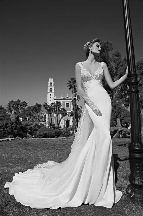 Find market predictions, alora financials and market news. Galia Lahav Alora from La Dolce Vita Collection Used Wedding Dress Save 51% - Stillwhite