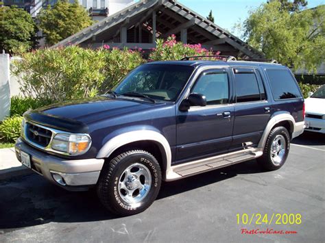 The used 2000 ford explorer is offered in the following submodels: 2000 Ford Explorer - Information and photos - MOMENTcar