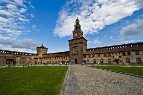 Milano Il Fascino Del Castello Sforzesco Svetatour