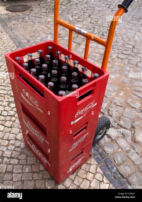 Crates Of Coca Cola Bottles Hi Res Stock Photography And Images Alamy