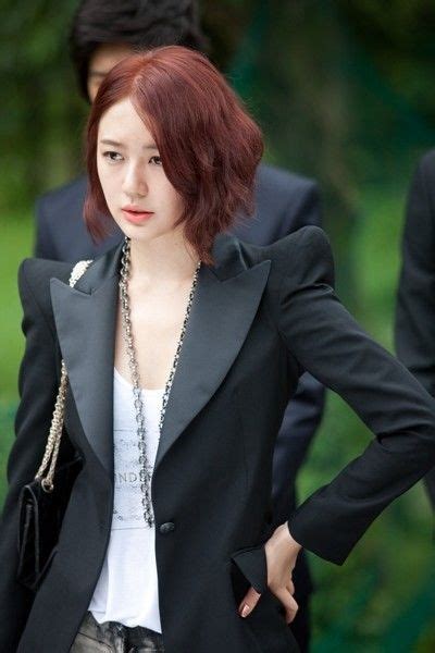 Siapa bilang rambut panjang identik dengan feminin? Gaya Rambut Panjang Yoon Eun Hye - Selangor k