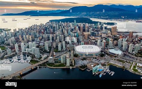 Vancouver Aerial Hi Res Stock Photography And Images Alamy