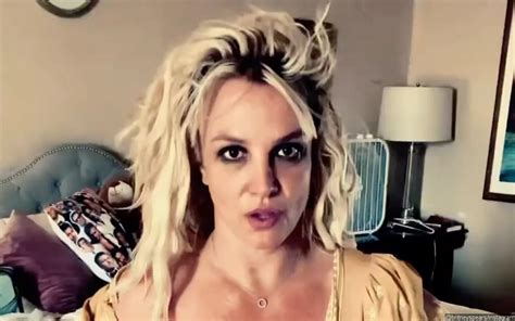 Britney Spears Speaks In Fake Accent In Bizarre New Video Tells Fans