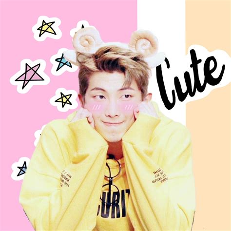 Foto bts bts photo kim namjoon bts jungkook taehyung k pop mixtape fanfic namjin banda kpop. Look at this cute boy 😍