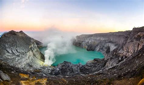 Z Bali Prywatny Trekking Na G R Ijen Crater Volcano O P Nocy