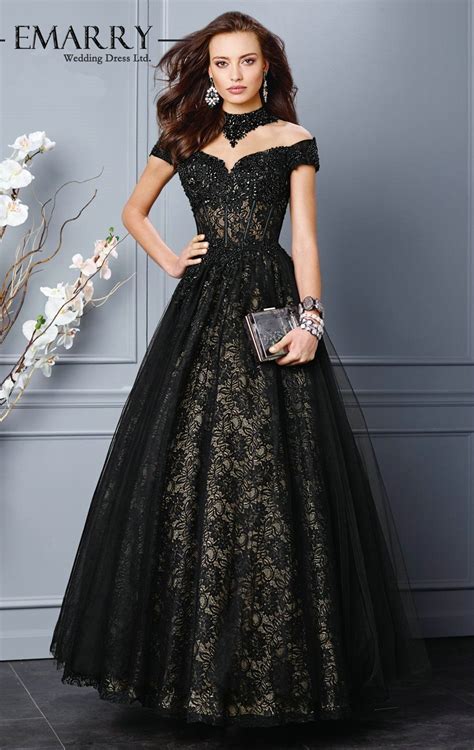 A 136 On Sale Ball Gown Black Lace Evening Gowns 2015 Sweetheart Cap Sleeves Beaded Elegant