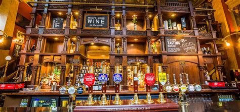 10 Best And Most Historic English Pubs In London In 2023