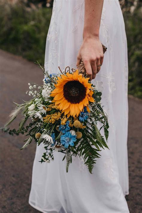 25 Sunflower Wedding Bouquets