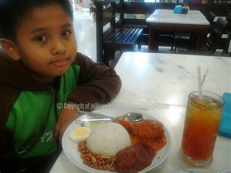 Mbo subang parade is part of mbo chain of movie theatres with 26 multiplexes, 204 screens and 32,000 seats in malaysia. Blog Cik Ina Do Do Cheng: Curry mee & Nasi lemak ayam ...