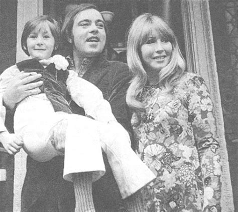 Truth About The Beatles Girls Cynthia Lennon Marries Roberto
