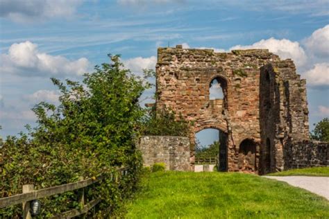 Tutbury Castle History Travel And Accommodation Information
