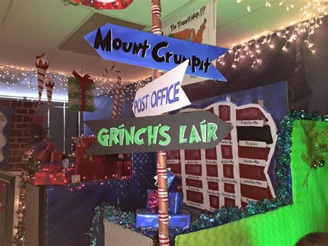 You may want to want to improve the look of your cubicle but aren't sure exactly sure how to go about it. whoville signs | Christmas cubicle decorations, Grinch ...