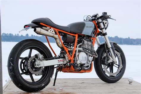 Xr600 Cafe Racer Build Xr600 Oscura Motorcycles Rocketgarage Cafe