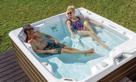 2022 Guide To Hot Tub Prices Hot Spring® And Fantasy® Spas Emerald