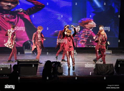 South Korean Idol Group Boyfriend Attened Fans Meeting Activity In