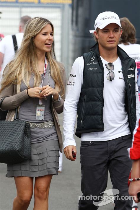 Nico Rosberg Mercedes Gp Met Vriendin Vivian Sibold Op Britse Gp